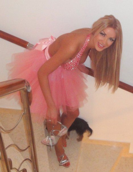 Ti se pare ca vezi dublu? Stai linistita: Bianca si Simona chiar poarta aceeasi rochie! FOTO!