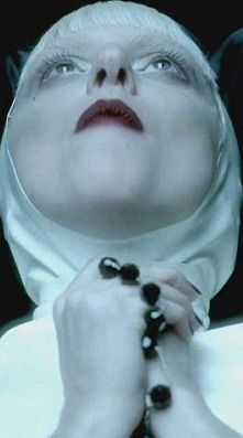 Ti se mai pare sexy Lady Gaga? VIDEO!