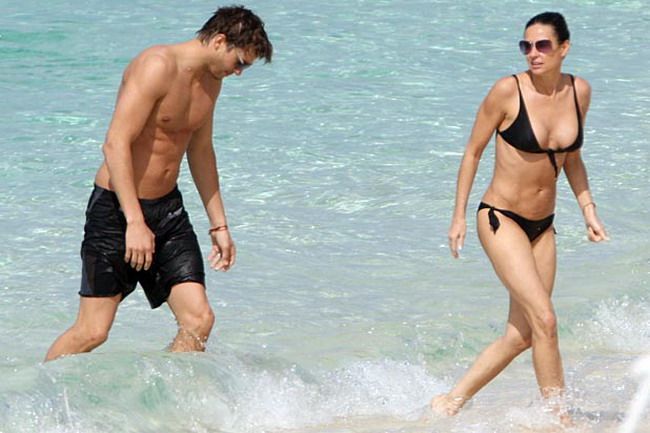 Demi Moore si Ashton Kutcher sunt la dieta. Nu consuma decat apa cu lamaie