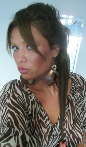 Simona Sensual s-a facut satena. Iti place cum ii sta?