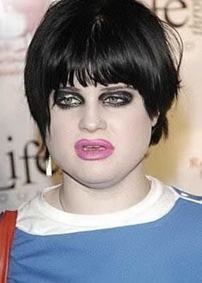 Uite cat de mult s-a transformat Kelly Osbourne! GALERIE FOTO