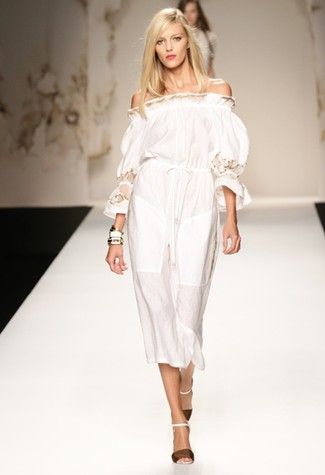 Colectia de primavara Fendi: plina de sex-appeal