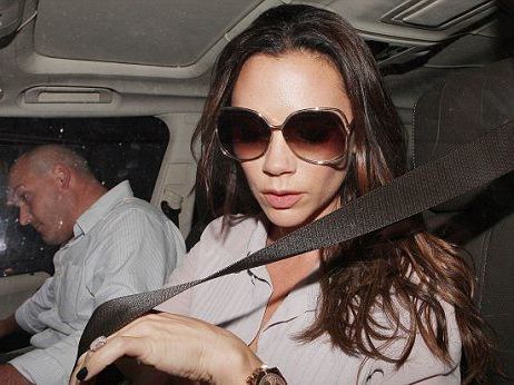 Nici Victoria Beckham nu e perfecta: are pielea lasata si imbatranita pe picioare!