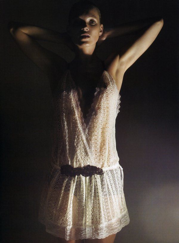 Kate Moss - goala in Vogue Italia