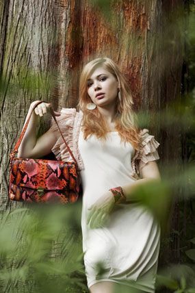 IconSs by Anca Irina Lefter: accesorii pentru femei indraznete si ambitioase