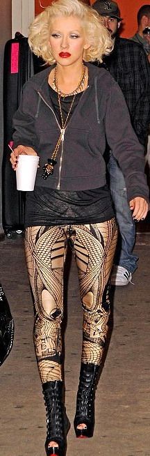 Topul celor mai urate outfituri ale vedetelor in 2010 FOTO