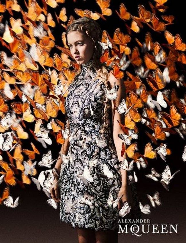 La doar 16 ani, este imaginea campaniei Alexander McQueen pentru primavara - vara 2011!