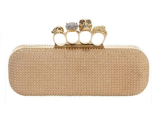 15 modele de clutch-uri Alexander McQueen. Ai da 1.500 de lire pe unul?