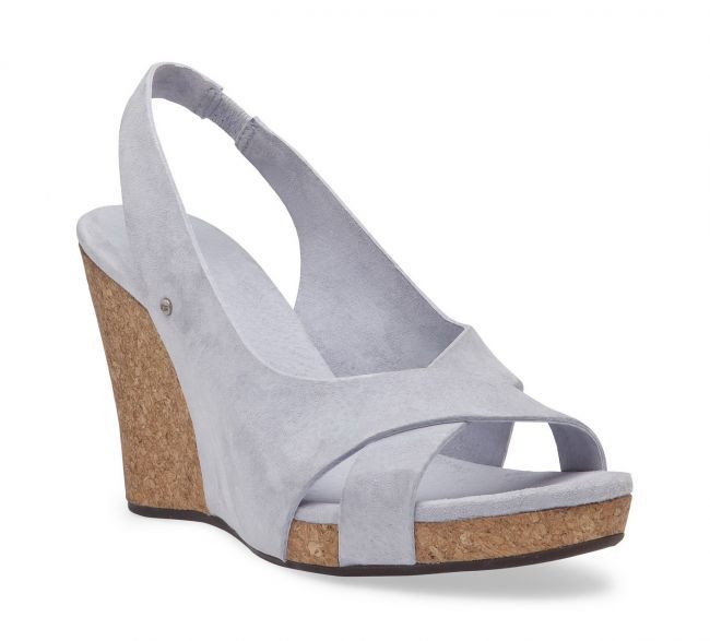 UGG propune sandale casual pentru primavara-vara 2011