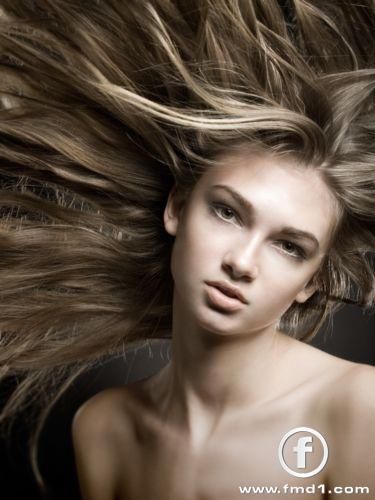 Hairstyle de vedeta! Madalina Draghici: Blondul mi-a distrus parul!