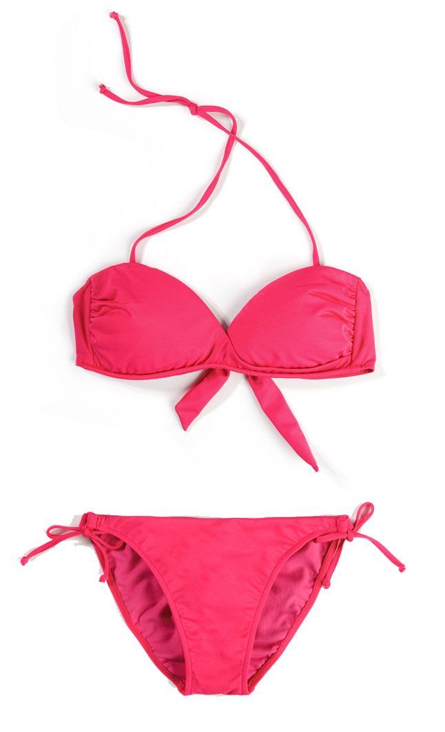 Uita-te bine in oglinda cand iti iei un costum de baie! Cumpara in functie de forma corpului!