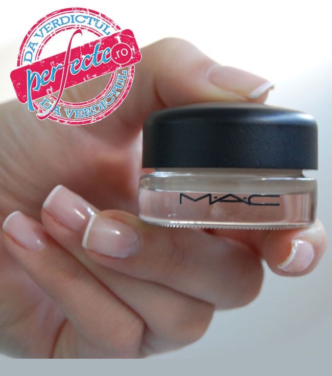 Am incercat: anticearcanul MAC Studio Sculpt