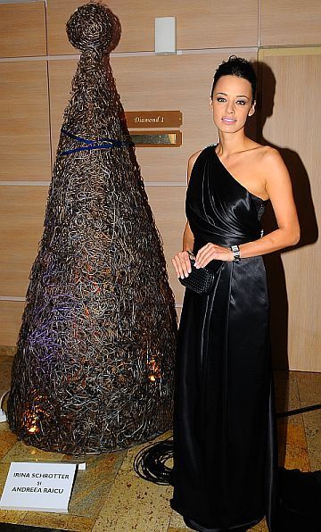 Stil de vedeta: Andreea Raicu - o combinatie intre simplitate, atitudine si bun gust!