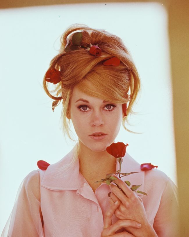 Menage-a-trois-uri, nuditate si activism politic. Viata lui Jane Fonda in anii &lsquo;60 &nbsp;