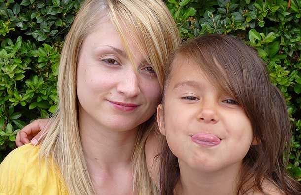 La 6 ani este obsedata sa fie slaba: face 5 sporturi si tine dieta! Mama ei i-a fost exemplu!