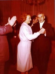 Elena Ceausescu, dictatoarea fashionista: purta imitatii Chanel marca APACA, haine de blana veritabile si bijuterii de lux din strainatate