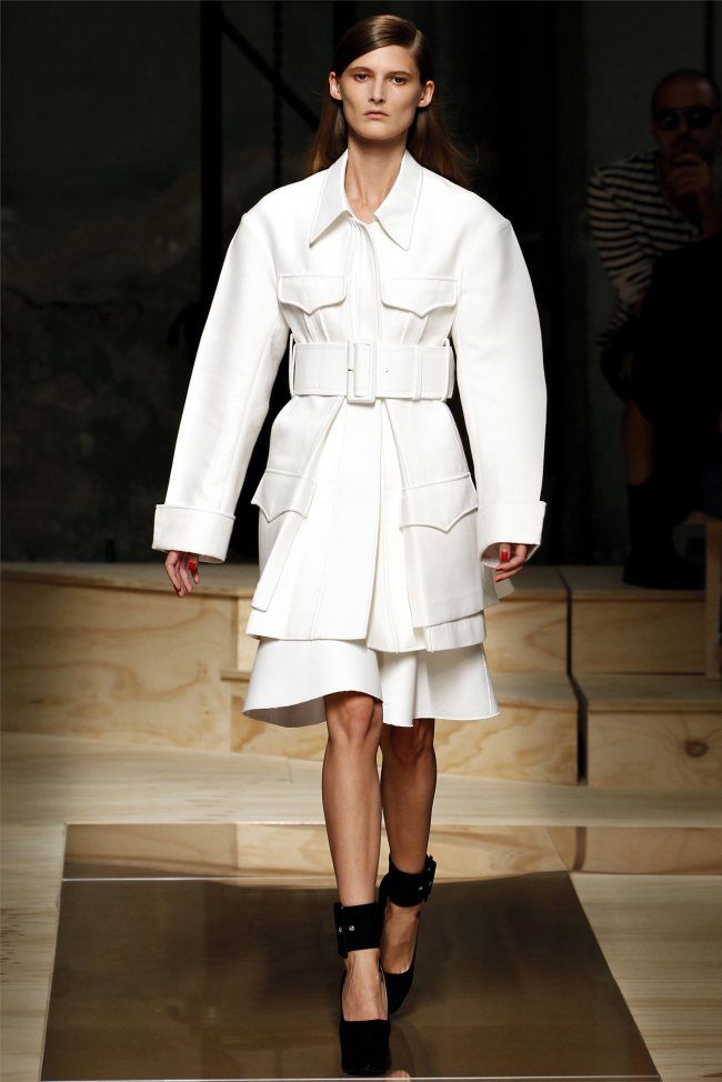 Celine: colectia pentru primavara - vara 2012, prezentata la Paris Fashion Week
