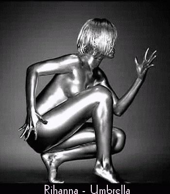 Rihanna a fost desemnata cea mai sexy femeie in viata. Vezi cele mai fierbinti 20 de poze din cariera ei