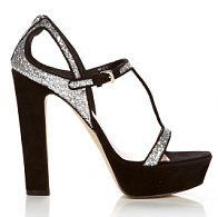 Cheryl Cole are 2.000 de perechi de pantofi. Si tocmai a lansat o colectie pentru StylistPick