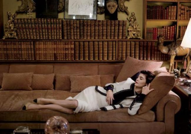 Arunca o privire in fascinantul apartament parizian al lui Coco Chanel! FOTO