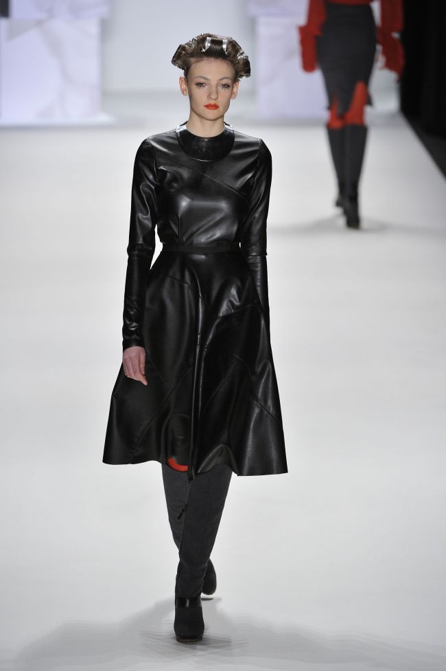 Stephan Pelger si-a prezentat colectia de toamna-iarna 2012 la Berlin Fashion Week FOTO