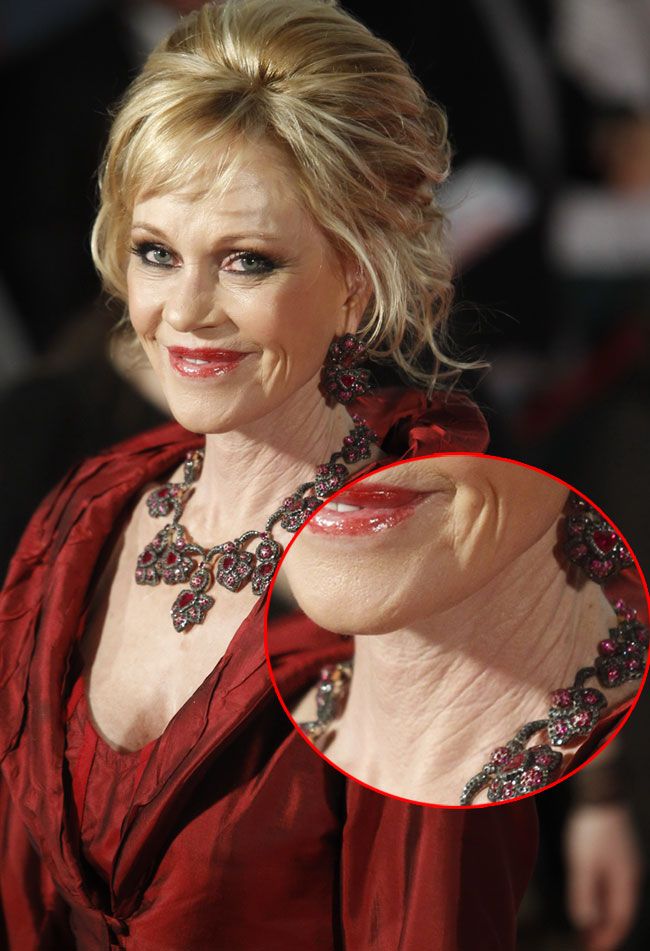 Efectele dezastruoase ale alcoolului si ale operatiilor estetice chipul lui Melanie Griffith. Vezi cat de bine arata alte actrite de varsta ei