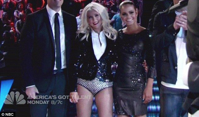 Christina Aguilera, aparitie dezastruoasa in finala show-ului The Voice FOTO