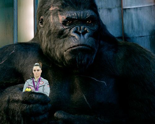 Gimnasta invinsa de Sandra Izbasa in finala de la sarituri a ajuns de rasul internetului. Vezi cum isi bat joc americanii de ea
