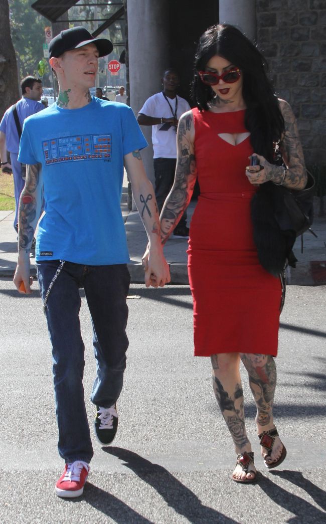 Kat von D, fosta amanta a sotului Sandrei Bullock, si-a gasit un nou iubit. Cum ti se pare ca arata impreuna?