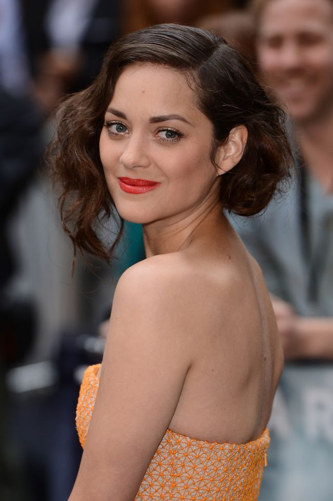 O frantuzoaica face furori la Hollywood! Marion Cotillard a descoperit reteta succesului si ne face mandri ca suntem europeni