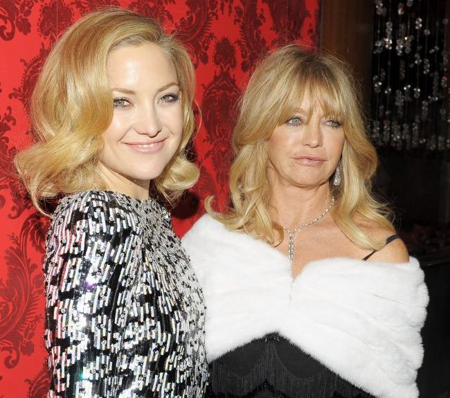 Era una dintre cele mai mari dive ale anilor 80, dar a ajuns o epava. Uite cum arata actrita Goldie Hawn, mama lui Kate Hudson, fara machiaj