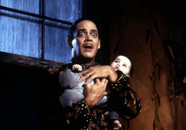 Era copilul minune din Familia Addams. Cum s-a transformat fetita cu mustacioara, Kaitlyn Hooper, intr-o tanara frumoasa si atragatoare