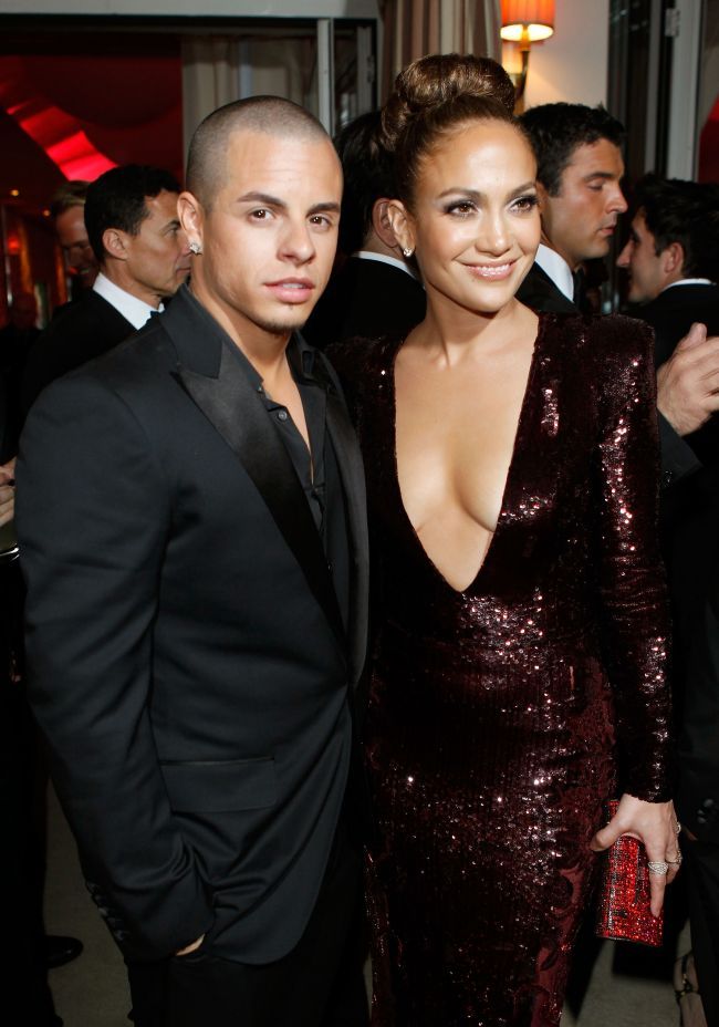 Jennifer Lopez si Casper Smart, excentrici de Halloween. Vezi cum s-au costumat diva latino si iubitul ei mai tanar