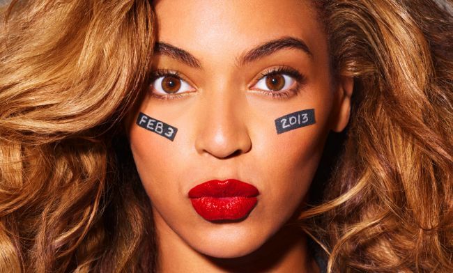 Beyonce a impartasit cu fanii o imagine personala rara, cu ea nemachiata si in bikini