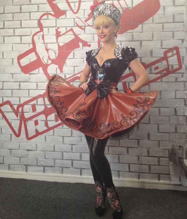 Loredana, cat woman la Vocea Romaniei. A purtat un outfit pentru care iti trebuie un corp perfect