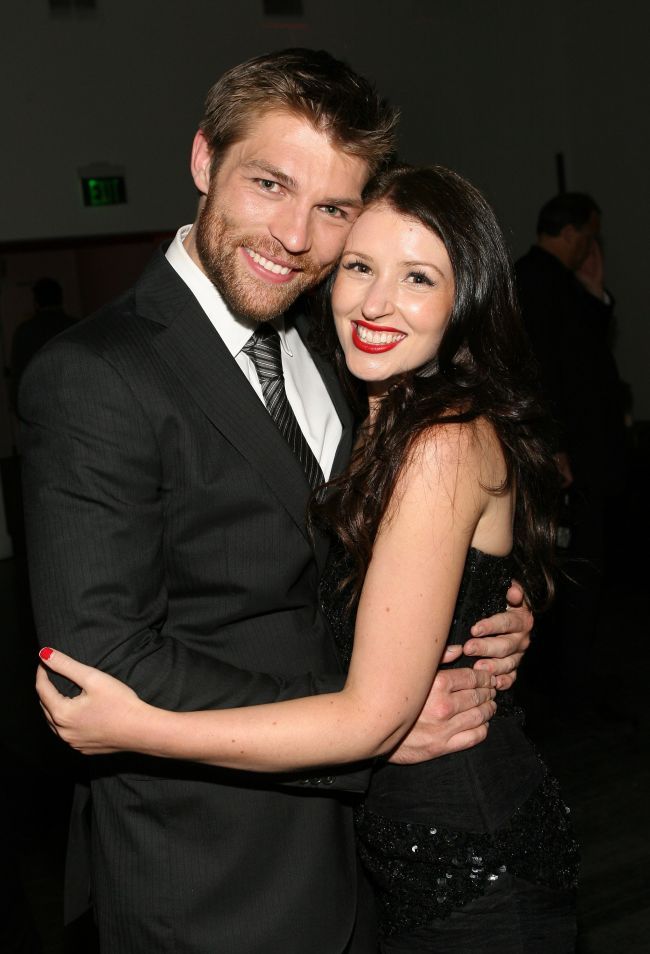 In Spartacus a fost un dur, in realitate e un romantic incurabil. Cum si-a cerut iubita in casatorie actorul Liam McIntyre