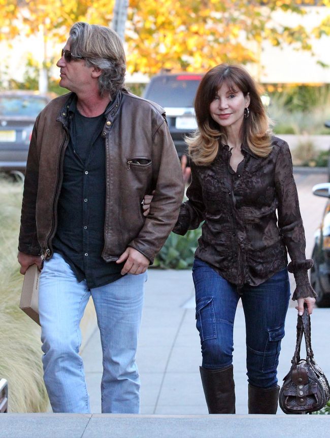 Dupa moartea lui JR , producatorii Dallas o roaga pe Victoria Principal sa se intoarca in serial ca Pamela Ewing. Cum arata actrita acum