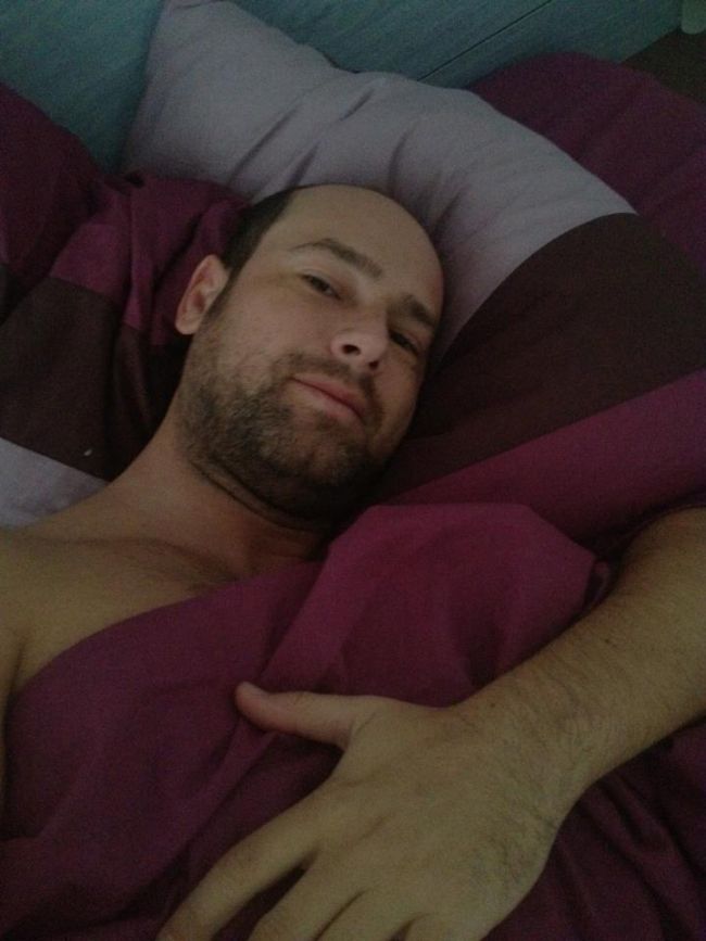 Raspunsul pe care l-ai asteptat pana acum. Uite cum arata Tibi Scobiola si fara deja-celebrul fes