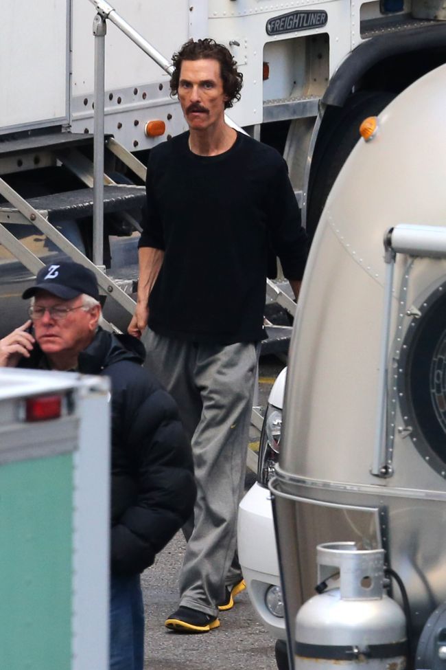 Dupa ce si-a socat fanii cu silueta scheletica, Matthew McConaughey are, in sfarsit, vesti bune. Cum i s-a schimbat astazi viata actorului