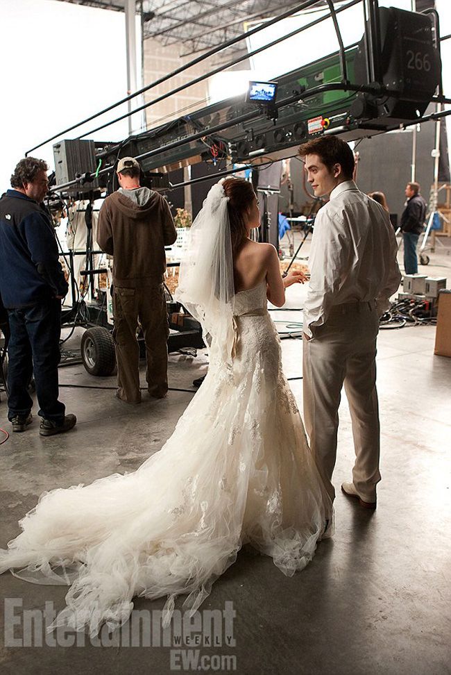 Imaginea pe care nu ai vazut-o pana acum. Cum arata Kristen Stewart in rochie de mireasa, alta decat cea in care apare in Twilight
