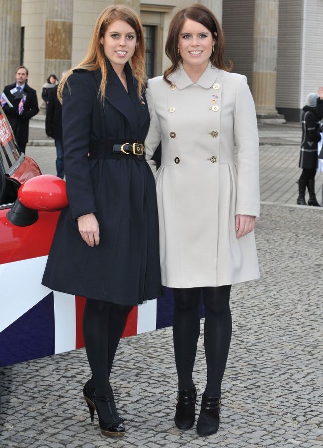 Cum au iesit doua Printese la cina de Valentine s Day. Beatrice si Eugenie - aparitii sterse si dezamagitoare