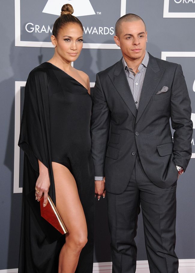 Jennifer Lopez si Casper Smart ureaza bun venit in familie unui nou membru