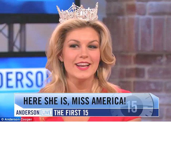 E greu sa-ti mentii silueta din concurs...in unele zile vrei sa mananci cartofi . Cum s-a scuzat Miss America pentru aparitia deloc perfecta de la plaja
