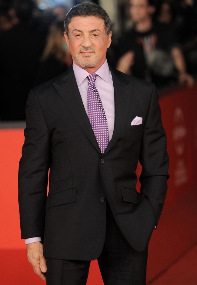 In familia Stallone, silueta de invidiat se mosteneste. Cum arata sotia si fiicele celebrului actor in costume de baie