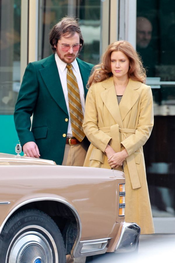 Cum arata cel mai sexy barbat din lume cu parul permanent. Bradley Cooper cu un look inedit