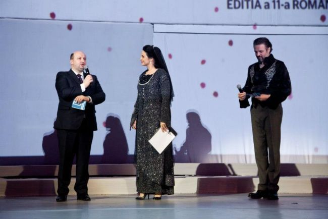 Andreea Marin, look bizar de inspiratie turceasca la o gala culturala. Cat de straniu arata vedeta in neobisnuita tinuta