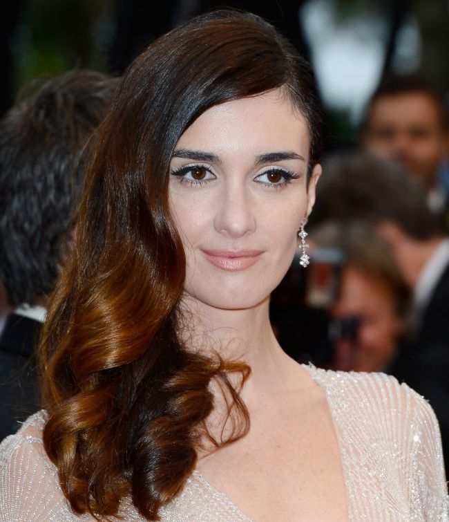 Aparitie inspirata sau de prost gust? Cum arata in partea de jos rochia cu care a atras toate privirile la Cannes