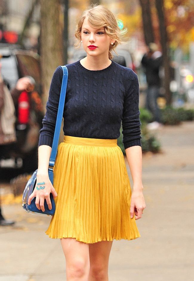 Drama tinerei care seamana leit cu Taylor Swift. Cum o batjocoresc colegii doar pentru ca e sosia vedetei internationale