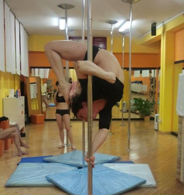 A demonstrat tuturor ca dansul la bara nu este ceva indecent. Vezi cum arata acum Medea din primul sezon de la Romanii au Talent