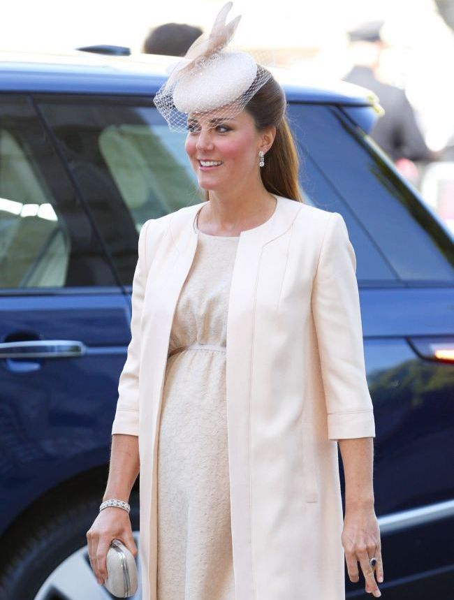 La evenimentele oficiale arata impecabil, dar in viata de zi cu zi e la fel? Adevarata infatisare a lui Kate Middleton, surprinsa pe strada de paparazzi